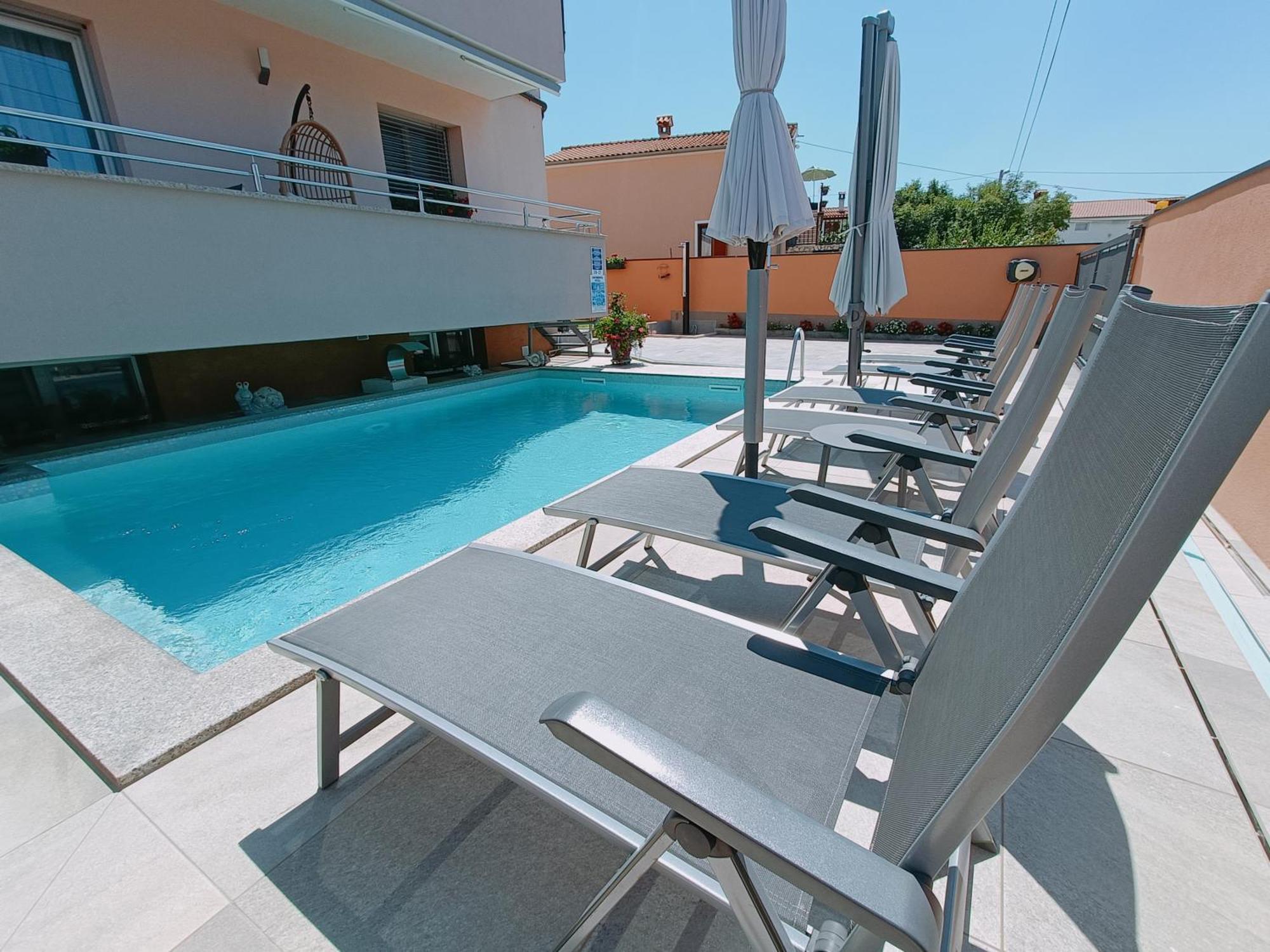 Villa Slavica Porec Exterior photo